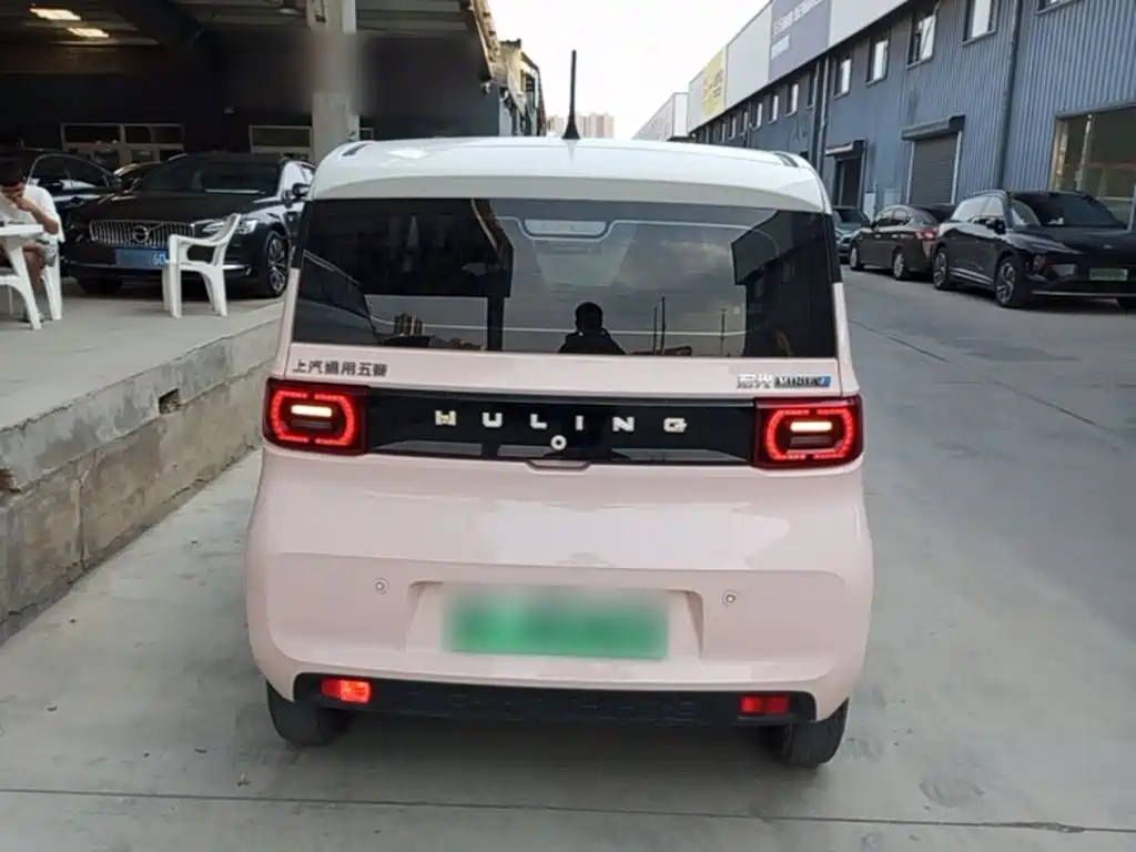 Wuling MINIEV — миниатюра 6