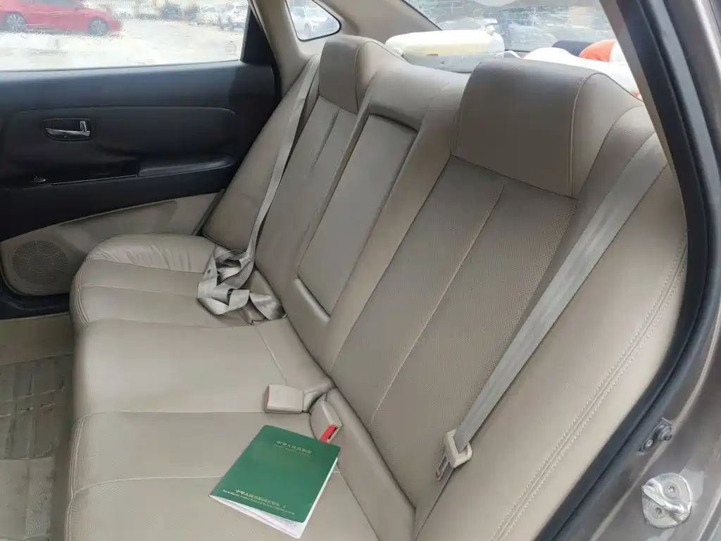 Hyundai Elantra — миниатюра 18