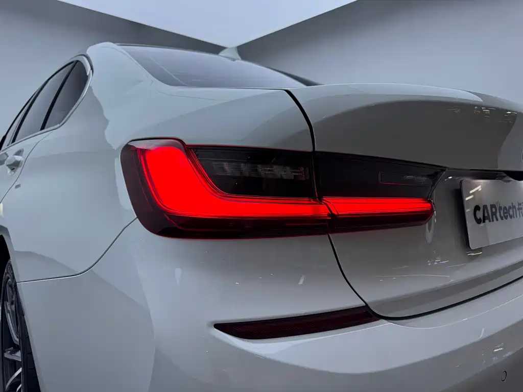 BMW 3 Series — миниатюра 9
