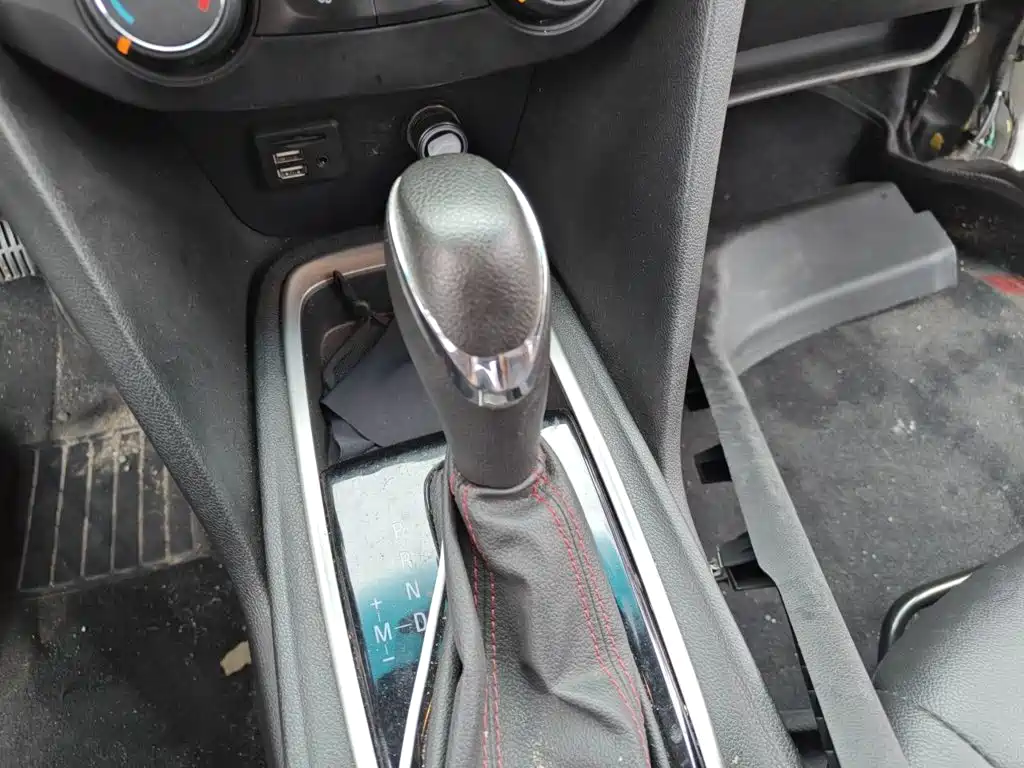 Chevrolet Monza — миниатюра 10