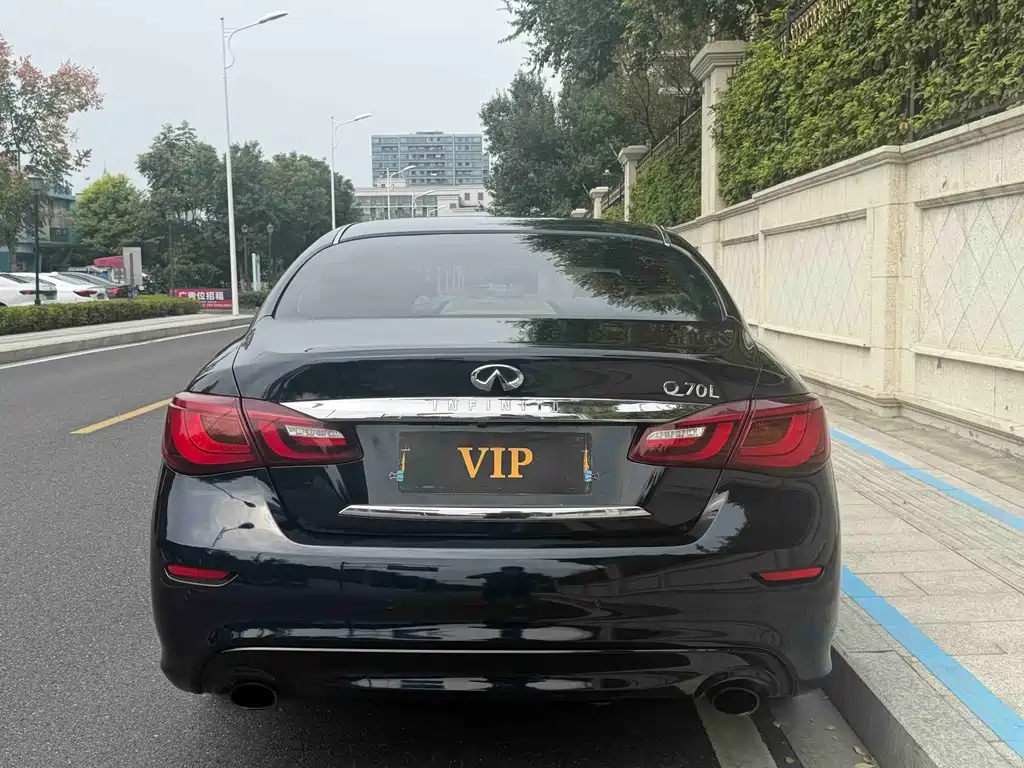 Infiniti Q70 — миниатюра 4