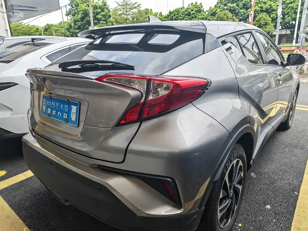 Toyota IZOA — миниатюра 5