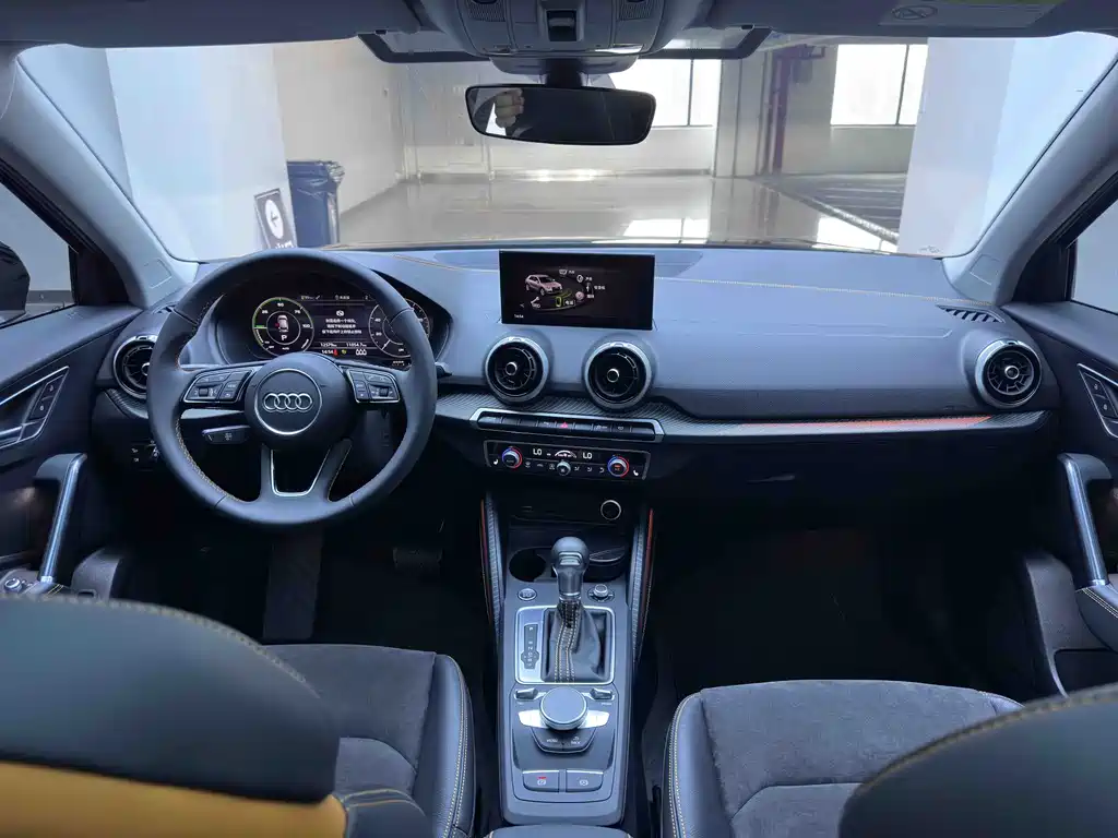 Audi Q2L e-tron — миниатюра 18