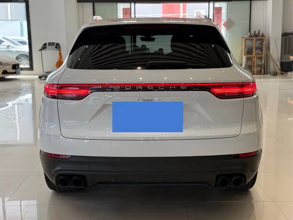Porsche Cayenne — миниатюра 8