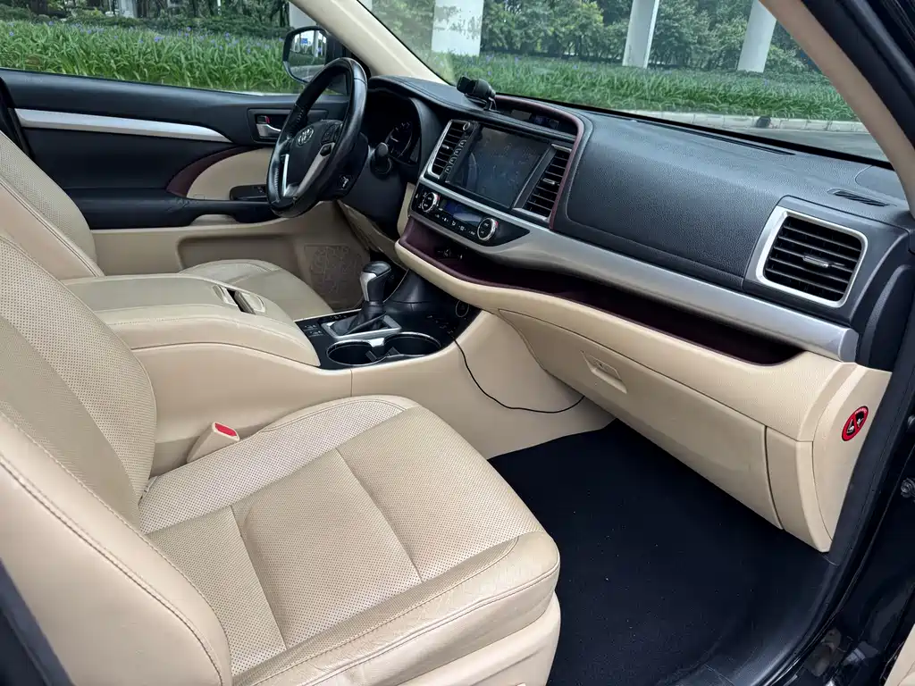 Toyota Highlander — миниатюра 4
