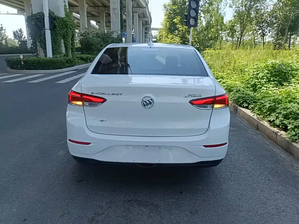 Buick Excelle — миниатюра 6