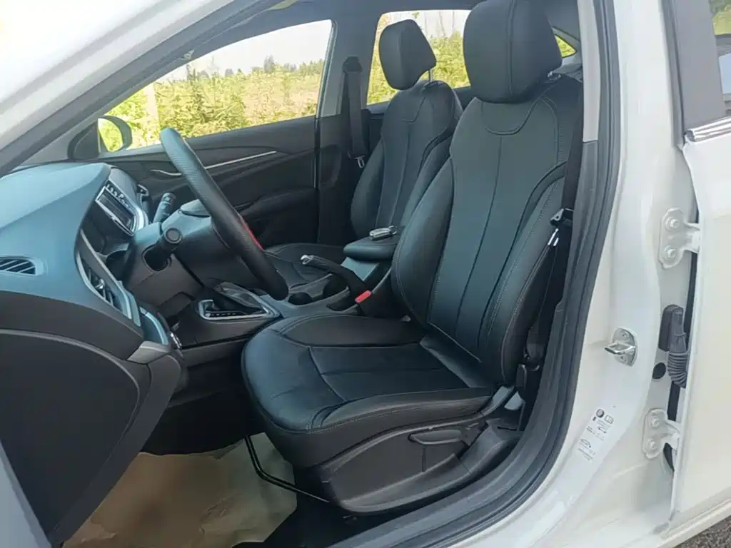 Buick Excelle — миниатюра 15