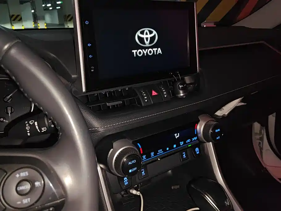 TOYOTA RAV4 RONGFANG