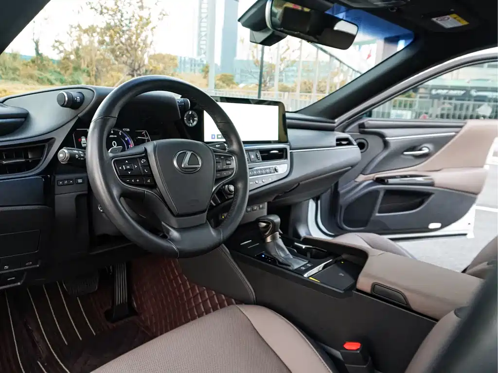 Lexus ES — миниатюра 12