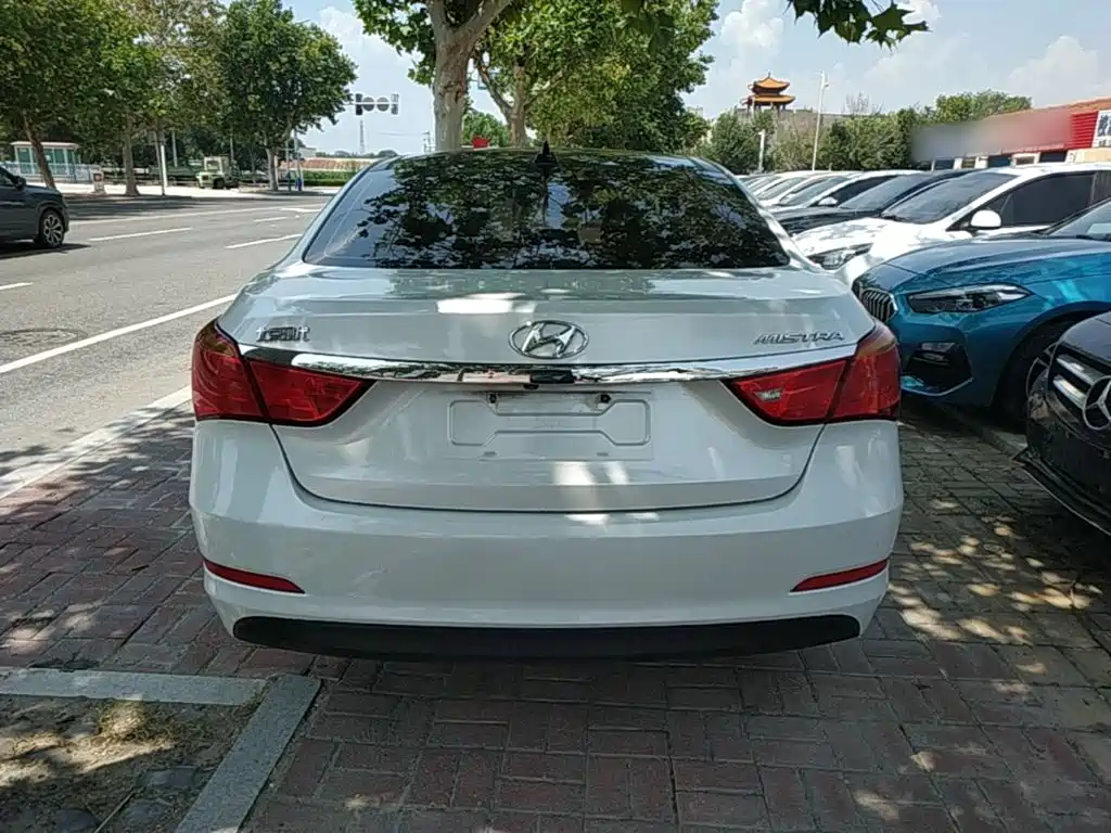 Hyundai Mistra — миниатюра 6