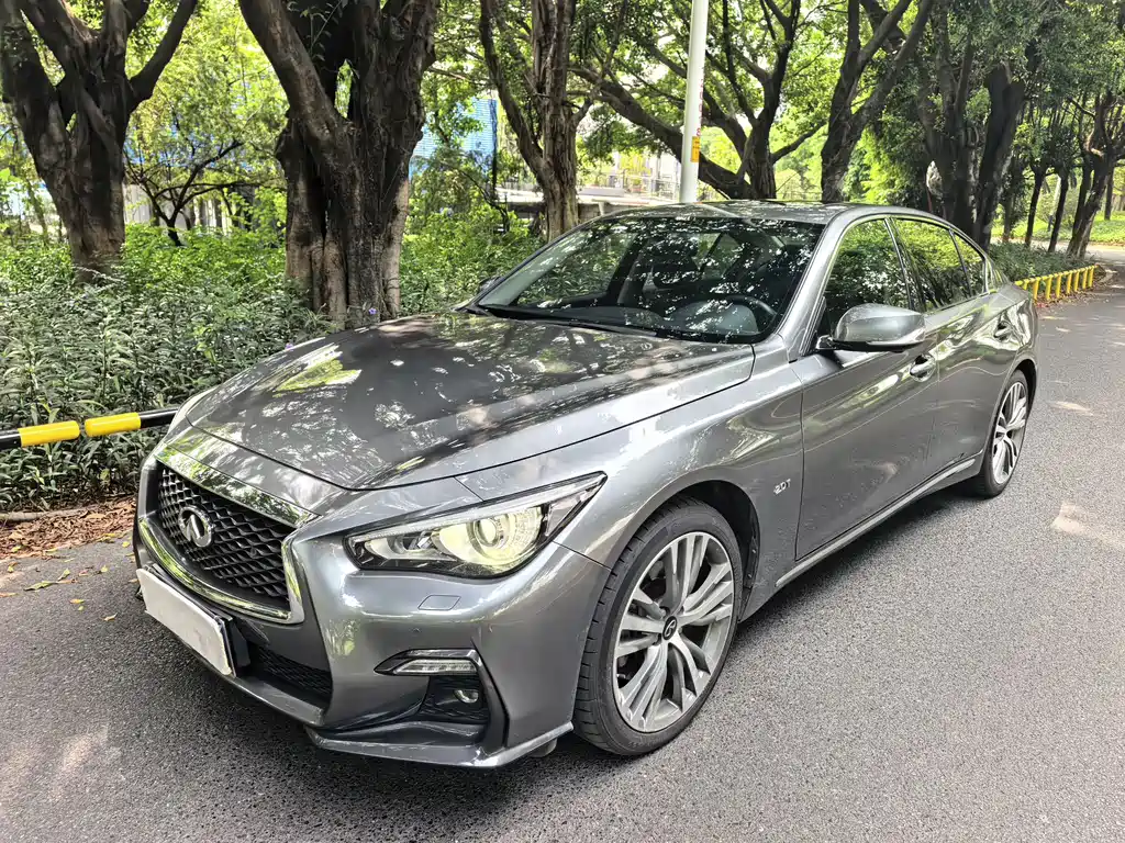 Infiniti Q50L