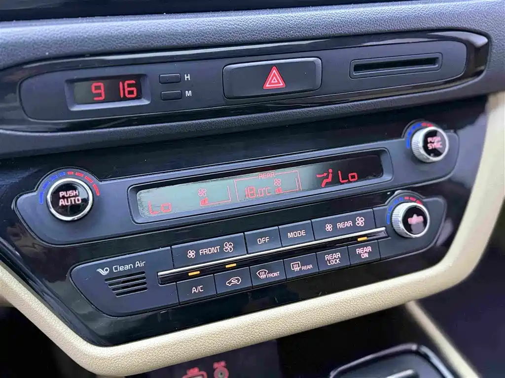 Kia Carnival — миниатюра 11