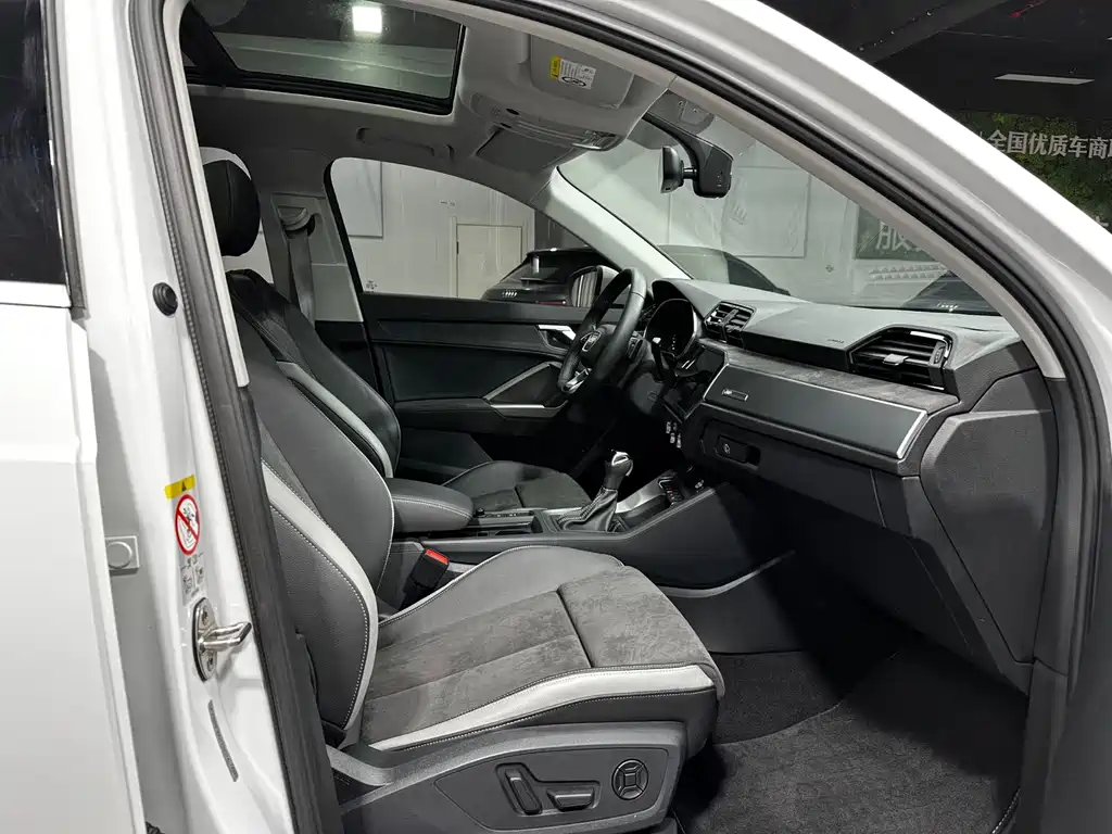 Audi Q3 — миниатюра 12