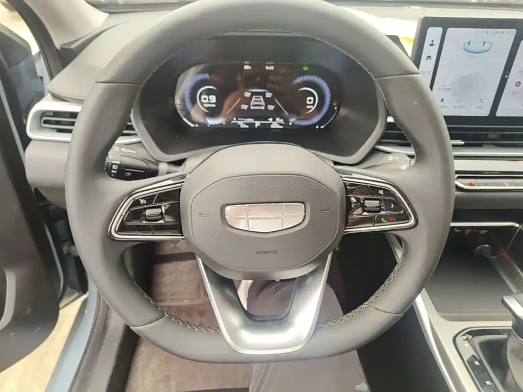 Geely Emgrand — миниатюра 11