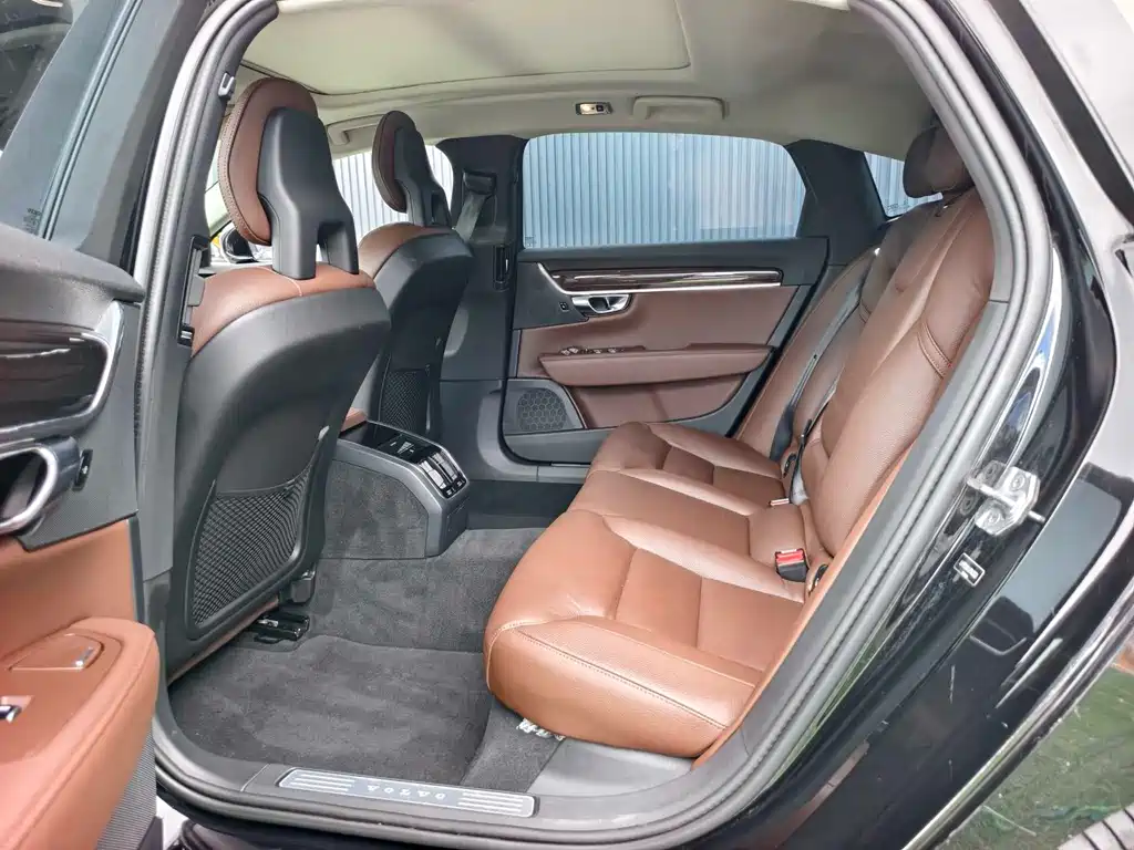 Volvo S90 2017 T5