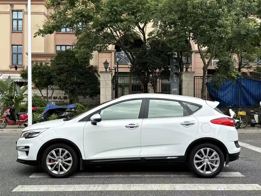 Geely Emgrand GS — миниатюра 8