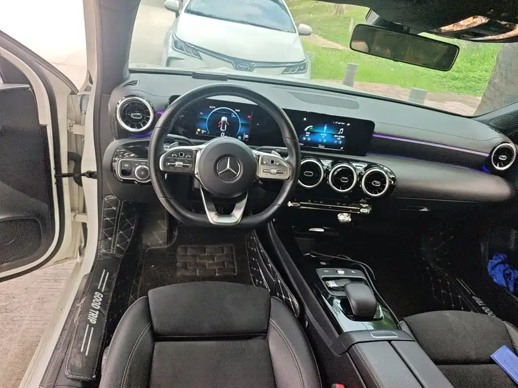 Mercedes-Benz A-Class — миниатюра 11
