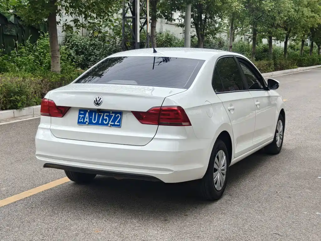 Volkswagen Santana — миниатюра 7