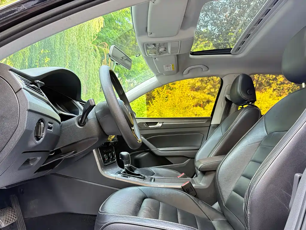 Volkswagen Passat 2017 330TSI DSG