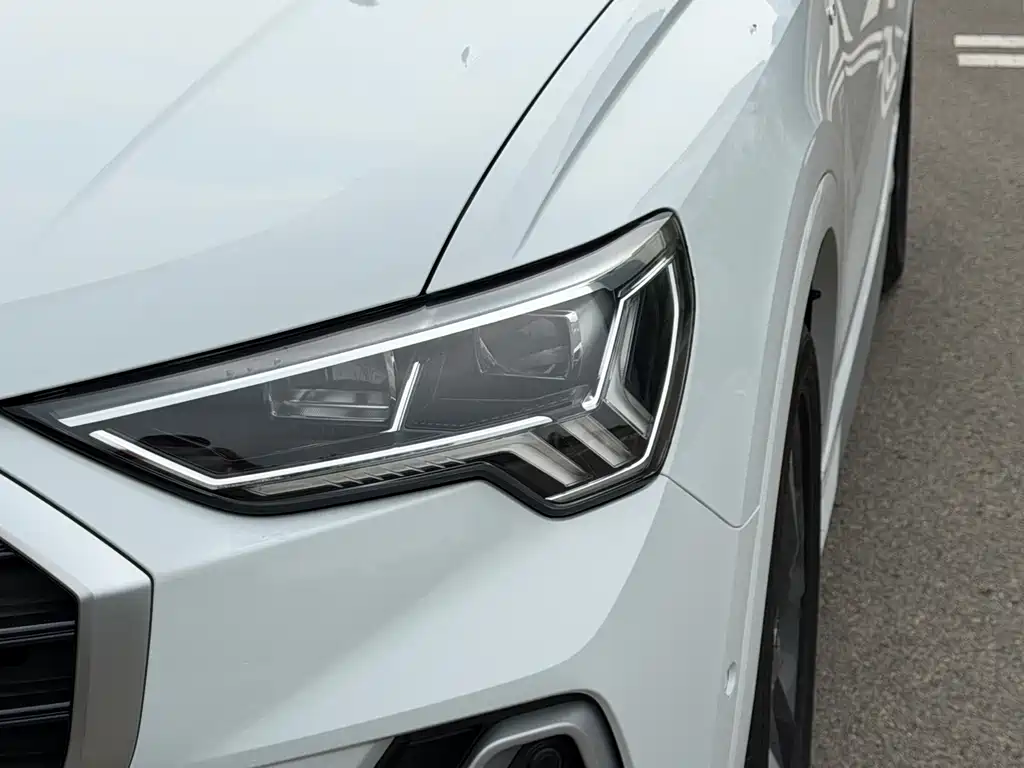 Audi Q3 — миниатюра 10
