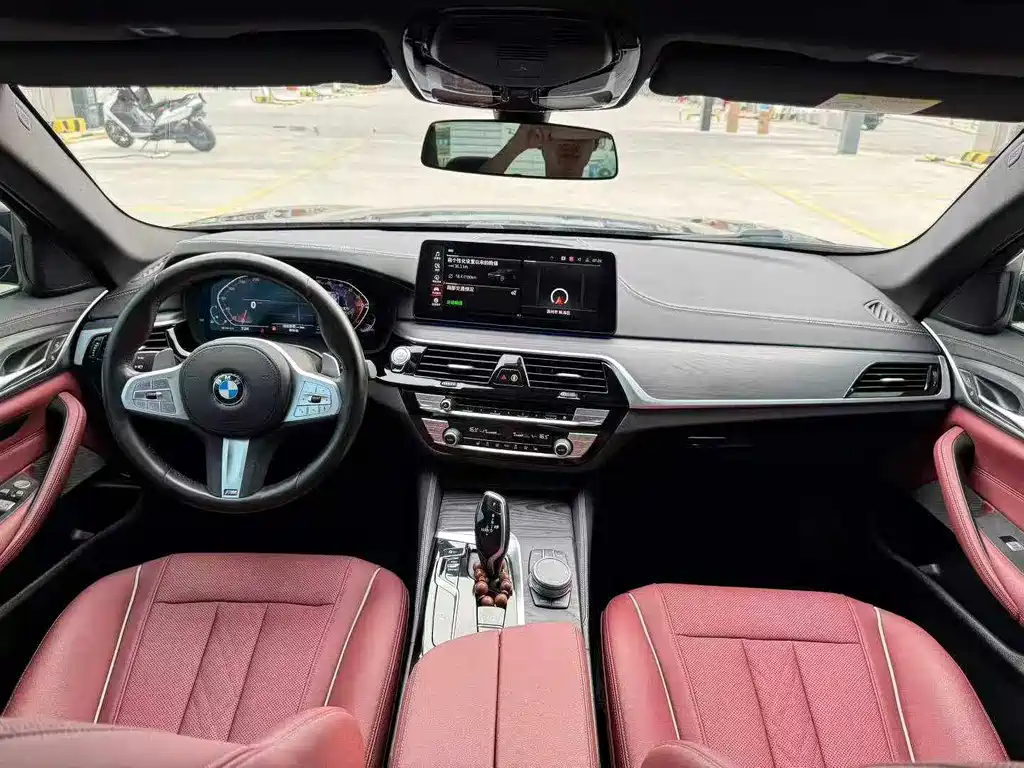 BMW 5 Series — миниатюра 16