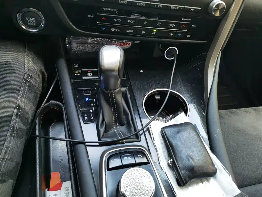 Lexus RX — миниатюра 15