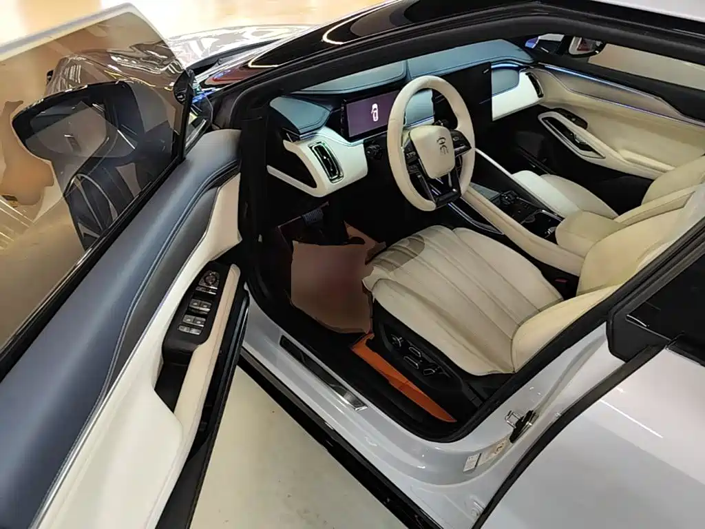 BYD L EV — миниатюра 16