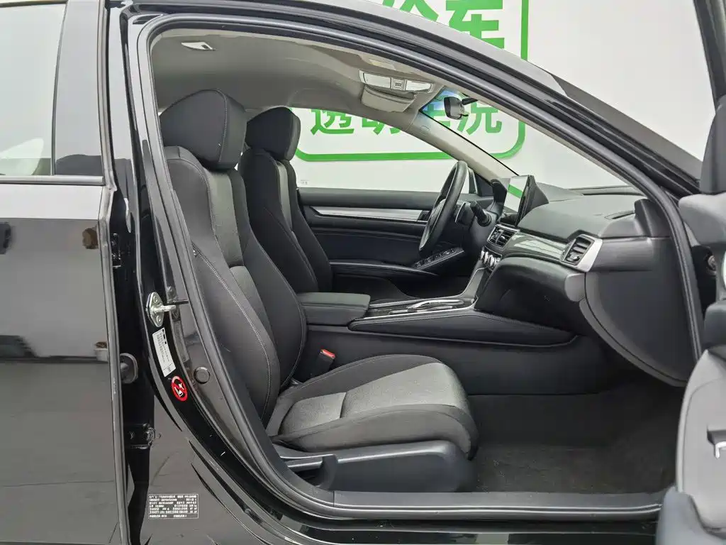 Honda Accord — миниатюра 23