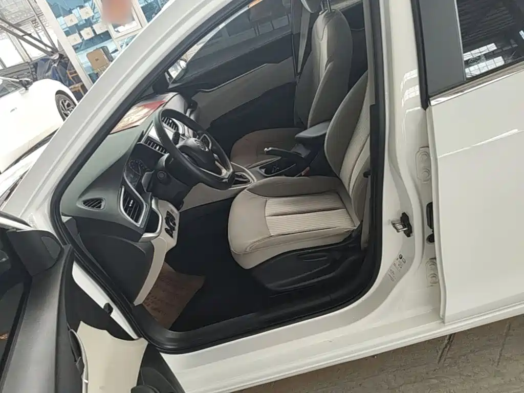 Buick Excelle — миниатюра 15