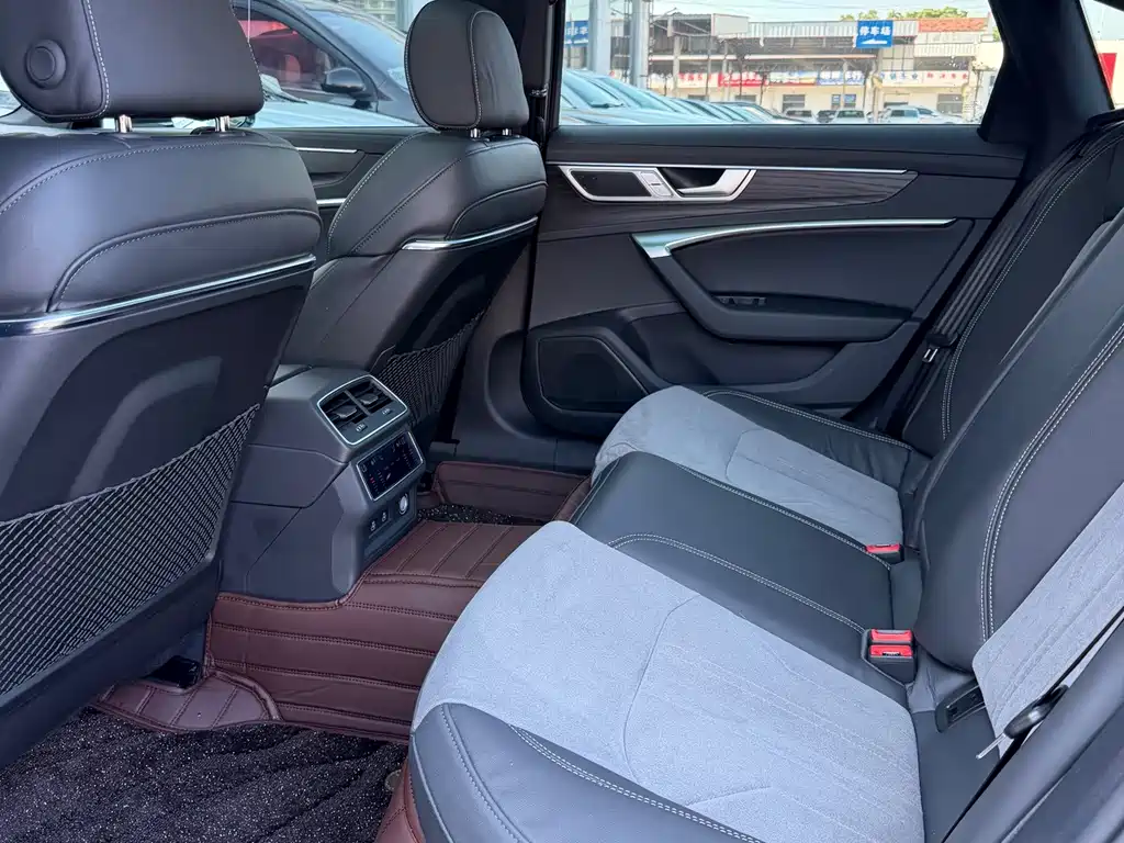 Audi A6L — миниатюра 6