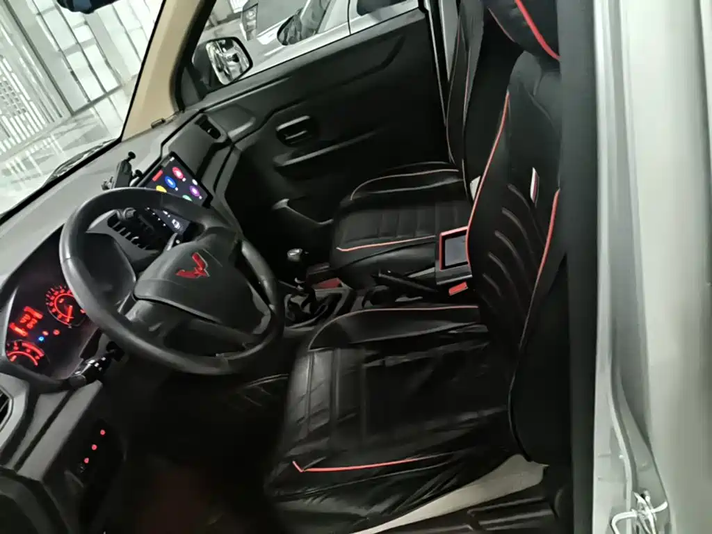 Wuling Hongguang V — миниатюра 15