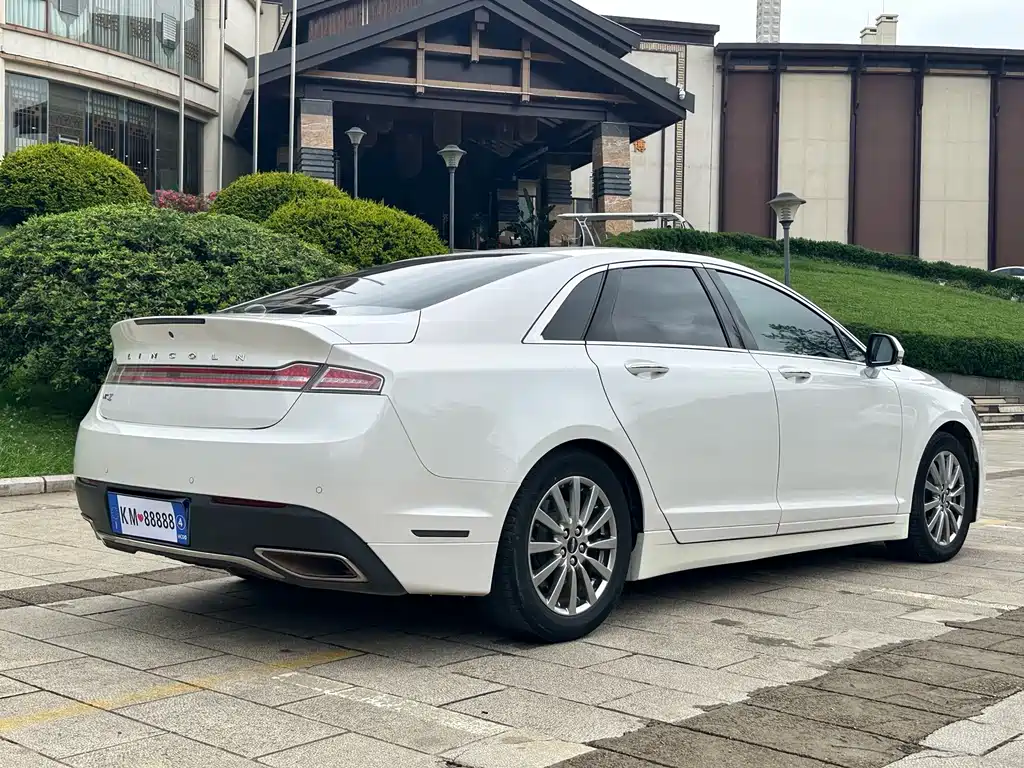 Lincoln MKZ — миниатюра 13