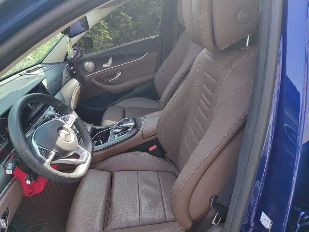 Mercedes-Benz E-Class — миниатюра 8
