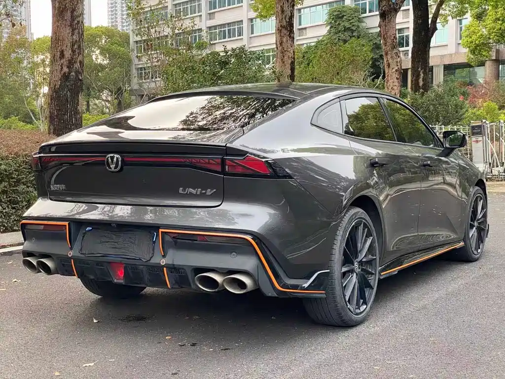 Changan UNI-V 2022 1.5T Sport