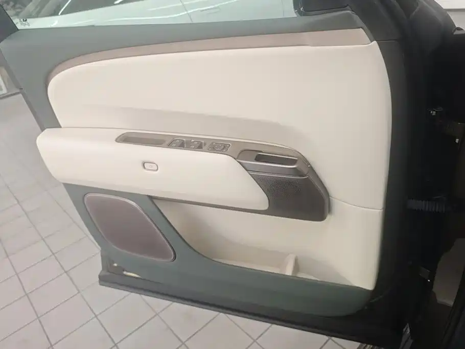 Li Auto Li L9 — миниатюра 7