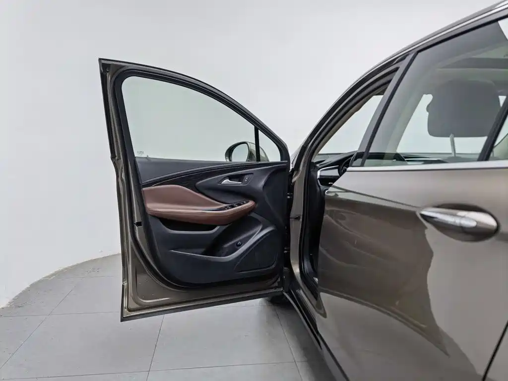 Buick Envision Plus — миниатюра 8