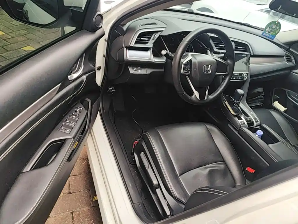 Honda Civic — миниатюра 16