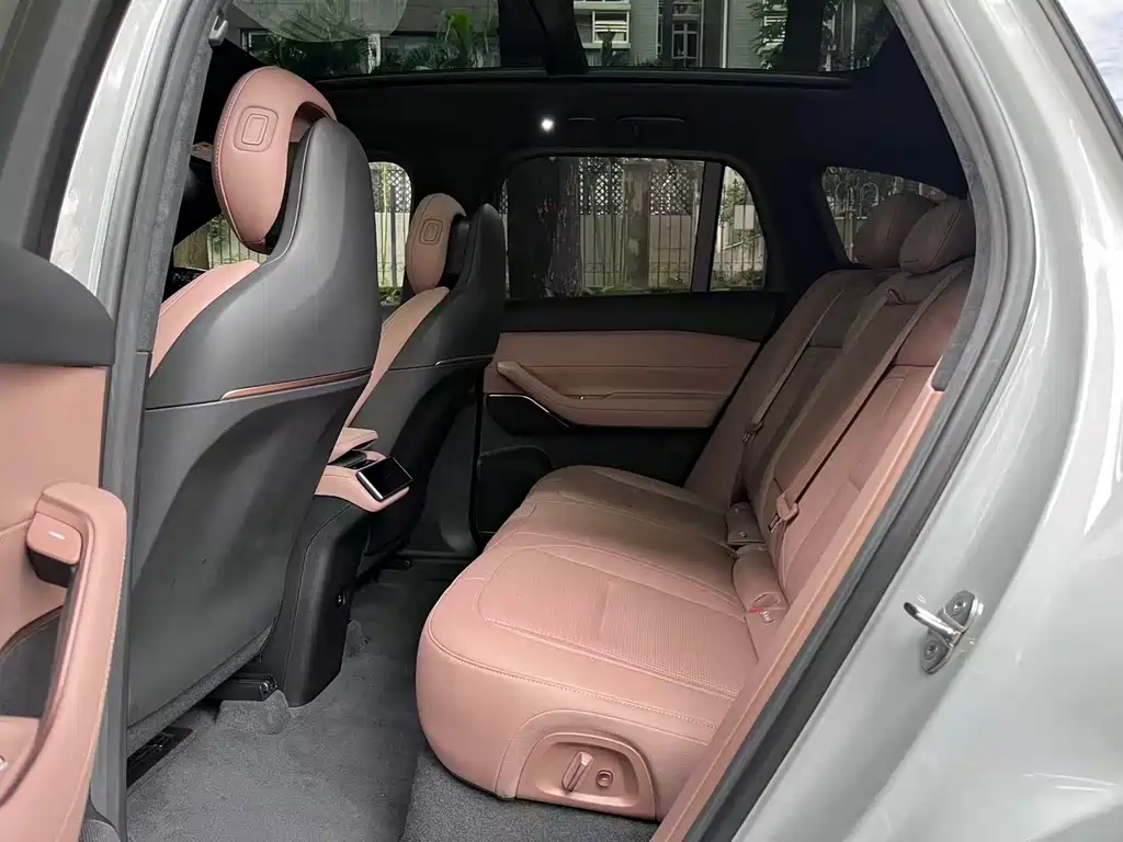 NIO ES6 — миниатюра 16