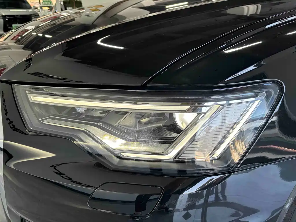 Audi A6L — миниатюра 12