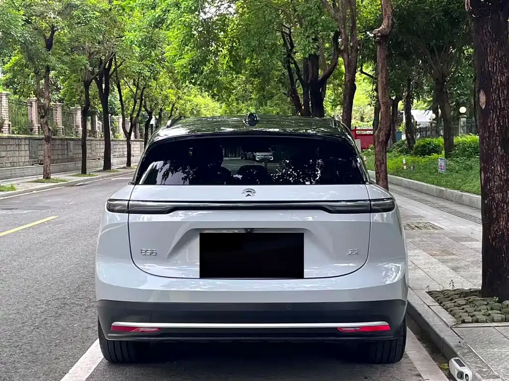 NIO ES6 — миниатюра 21