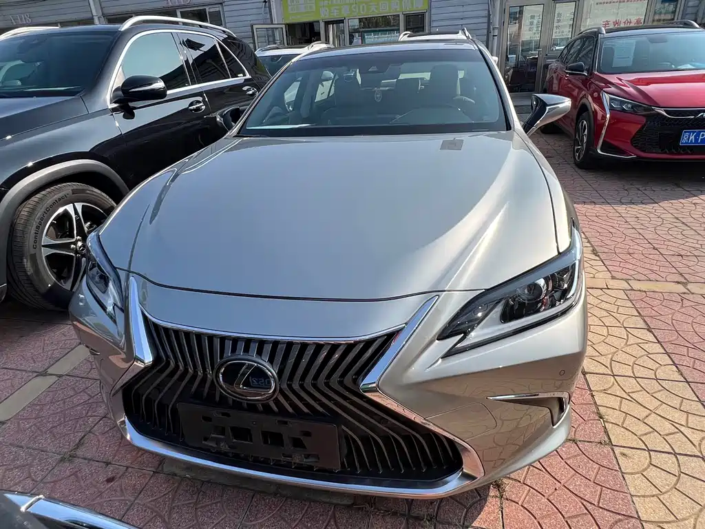Lexus ES — миниатюра 2