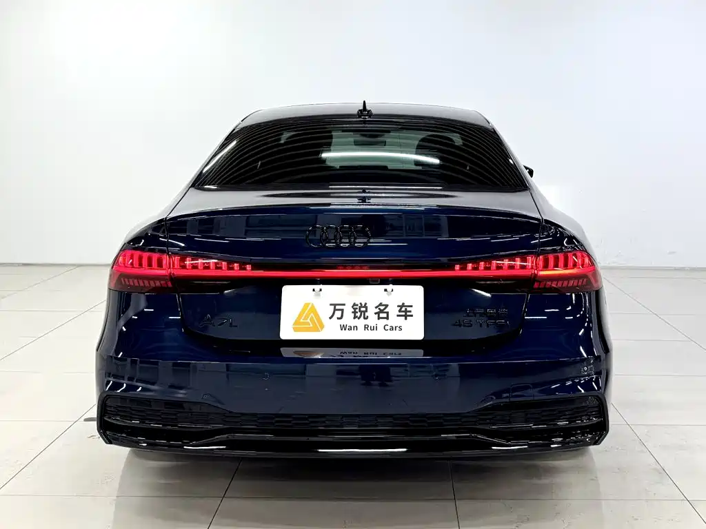 Audi A7L 2022 45 TFSI S-line