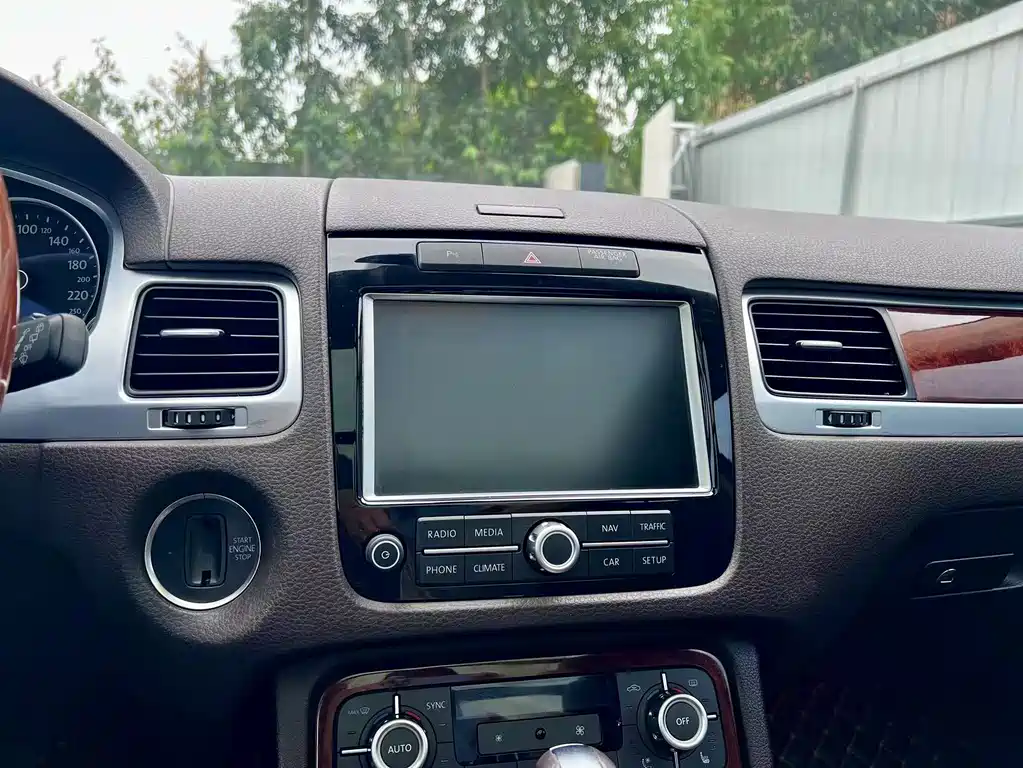 Volkswagen Touareg — миниатюра 13