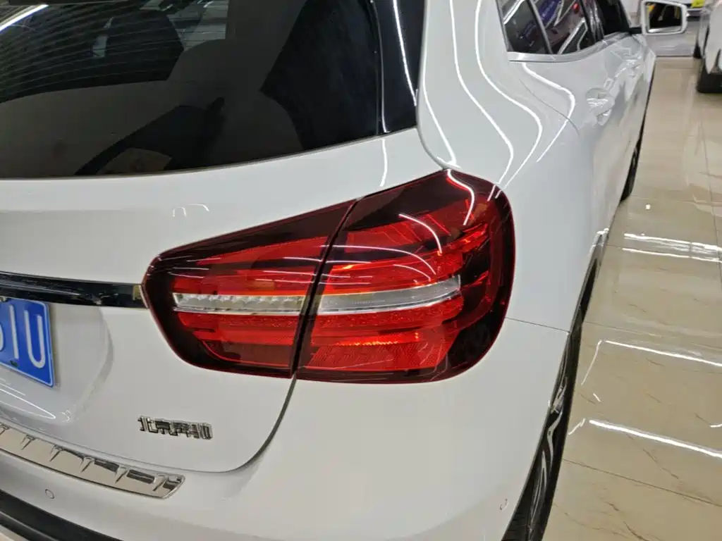 Mercedes-Benz GLA — миниатюра 8