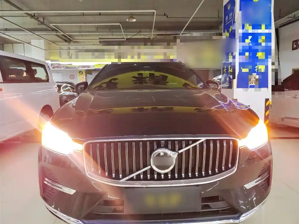 Volvo XC60 2022 B5 Luxury