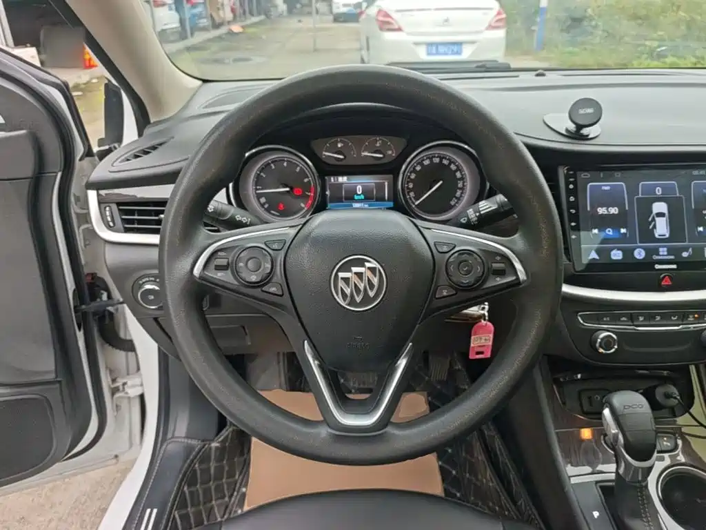 Buick Verano — миниатюра 11