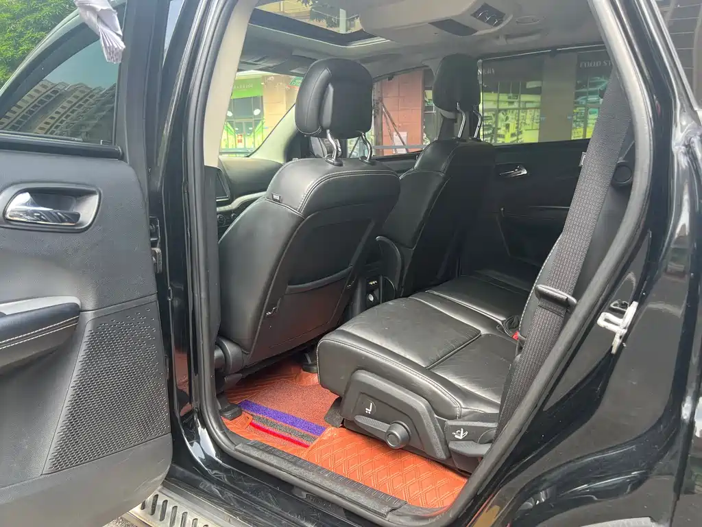Dodge Journey — миниатюра 10