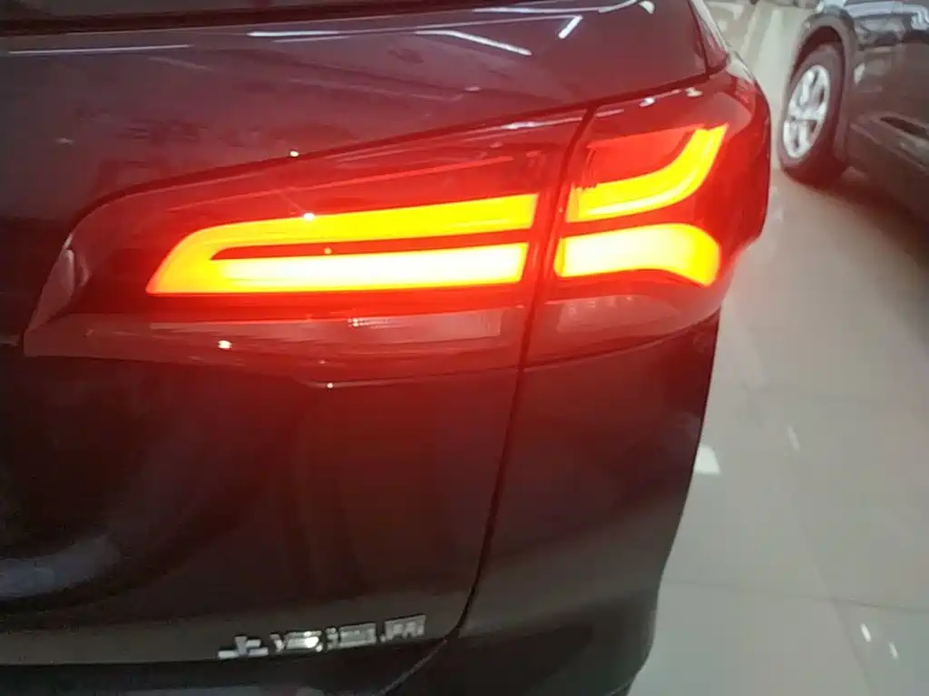 Chevrolet Equinox — миниатюра 8