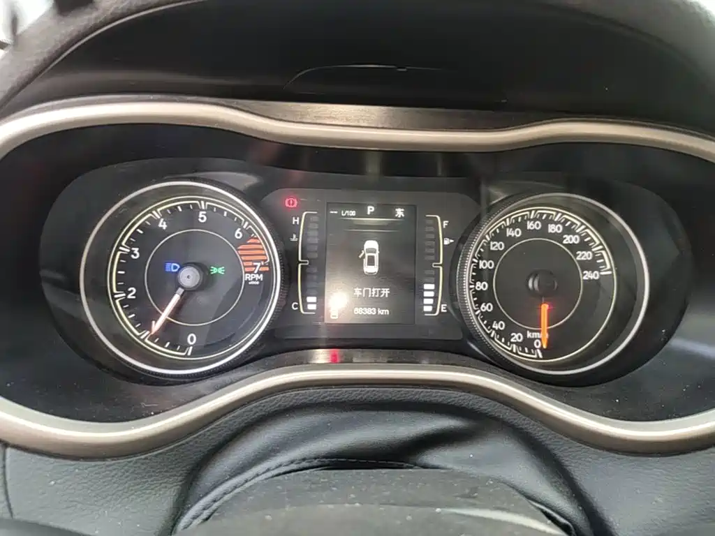 Jeep Cherokee — миниатюра 12