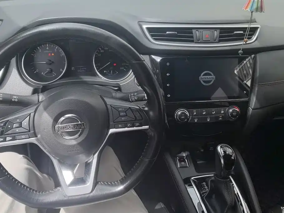 Nissan Qashqai — миниатюра 12